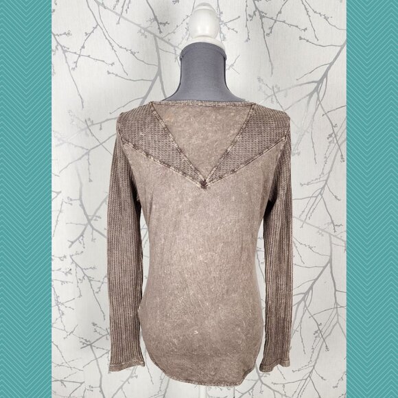 Daytrip Beige Tan Artsy Textured Waffle Knit Scoop Neck Top Y2K - Picture 3 of 4